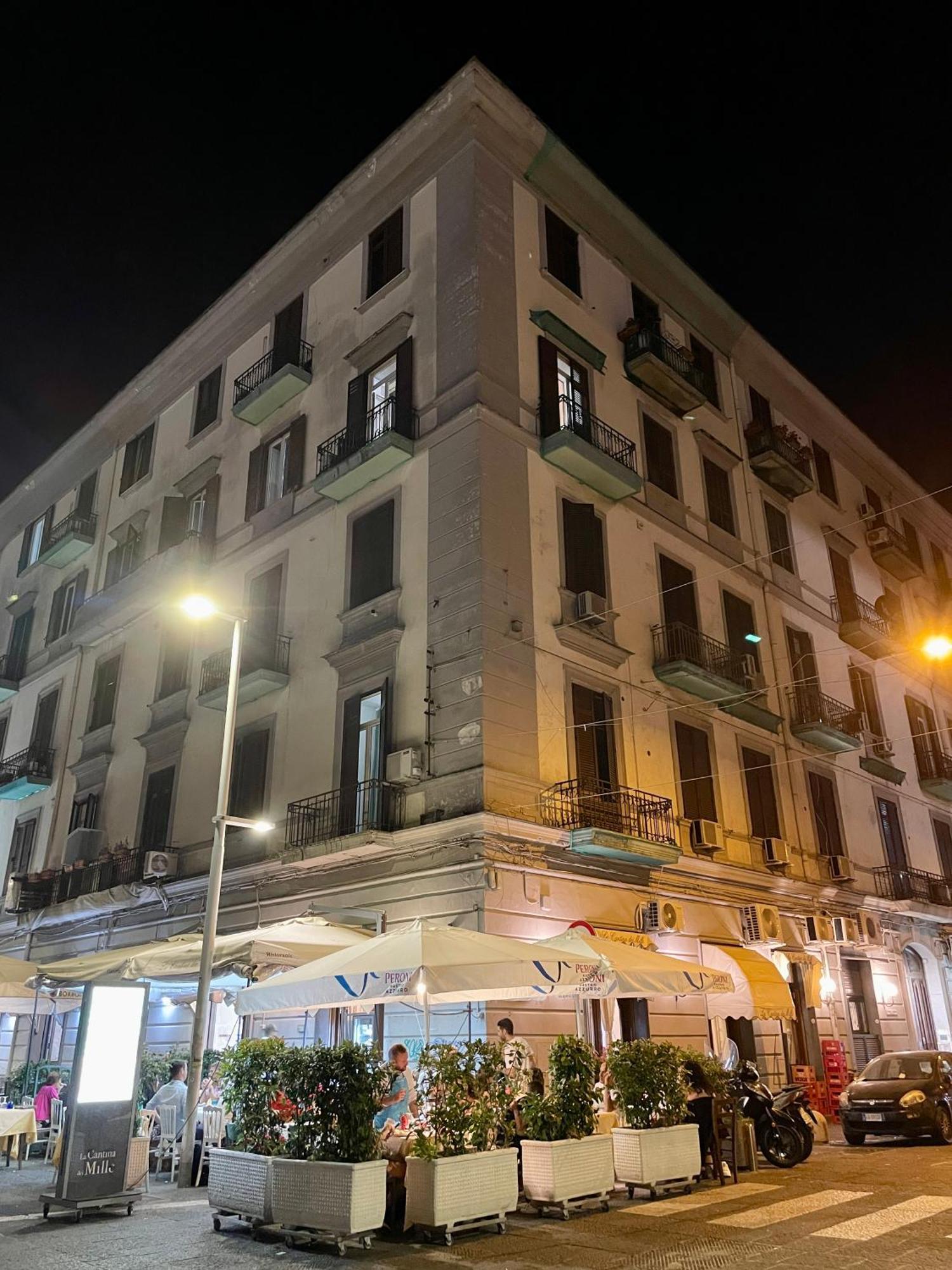 Napoli Centrale Suite מראה חיצוני תמונה